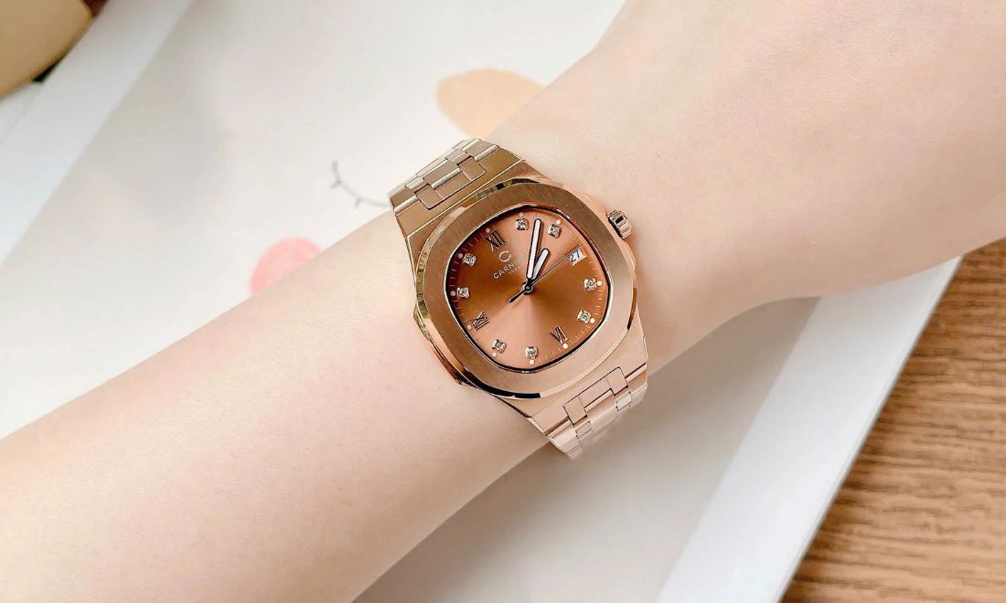 Citizen EU6064-54D là đồng hồ bán chạy nhất tháng 10