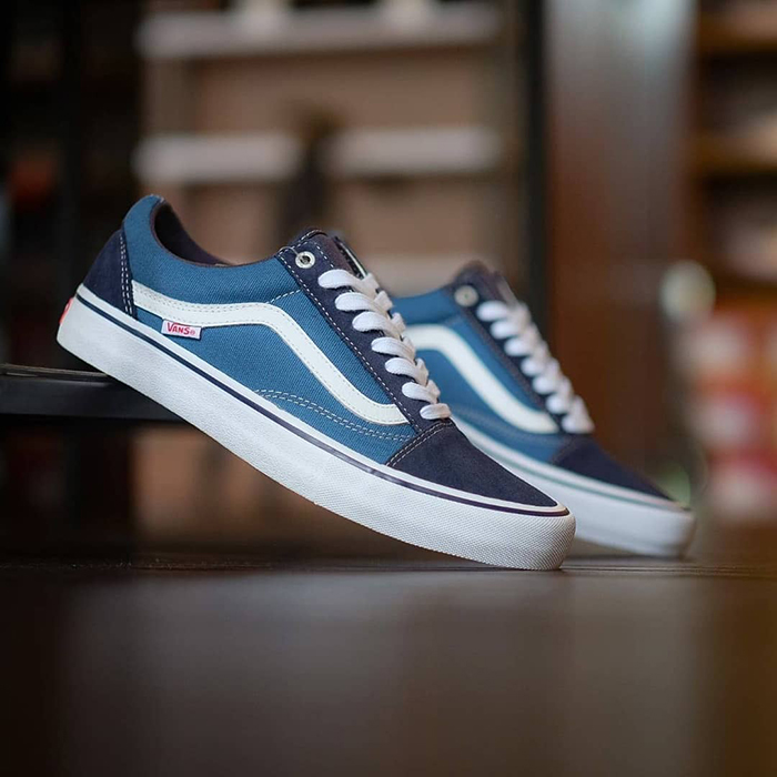 Cá tính hơn với những đôi giày Vans xanh dương